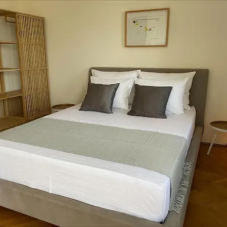 Two Bedroom Student Square * ベオグラード