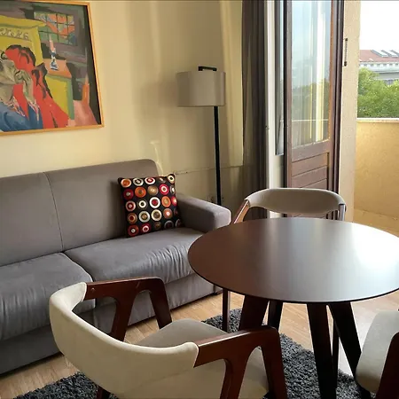 Apartament Two Bedroom Student Square Belgrad